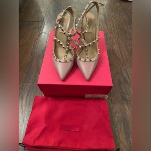 Valentino Garavani pump heels